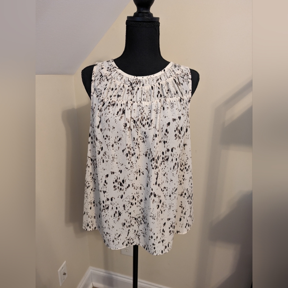 NWT Simply Vera Vera Wang Abstract Print Sleeveless Blouse Medium